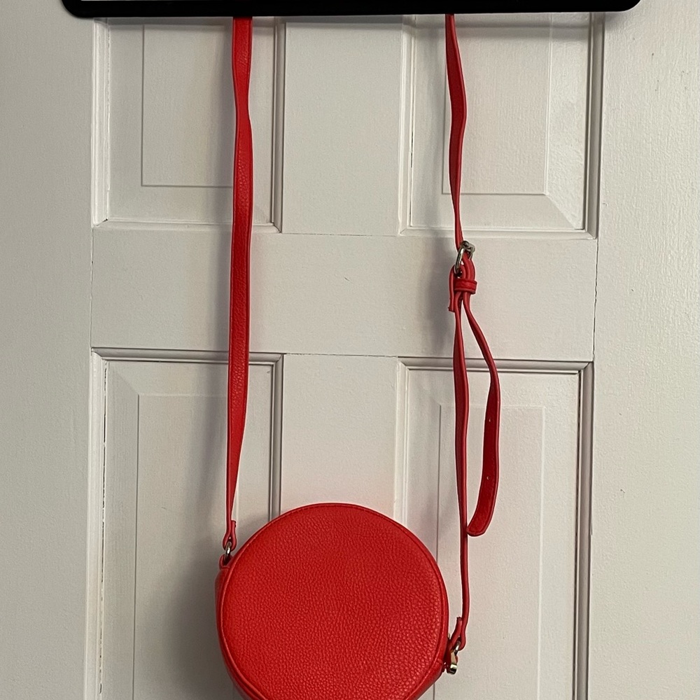 ๐HP๐ NWOT Charming Charlie Adorable Round Flower Handbag - Picture 6 of 12